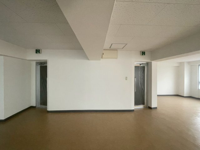 第１明が丘ビルの内装