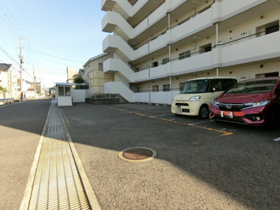 【駐車場】 | ジョイフル久米田