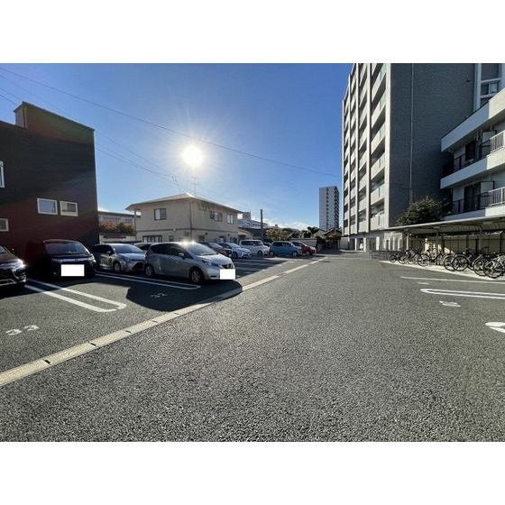 Clowdio熊本南の駐車場