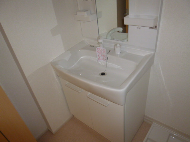 Ｖiｌｌa樫の木の独立洗面台|シャンプードレッサー