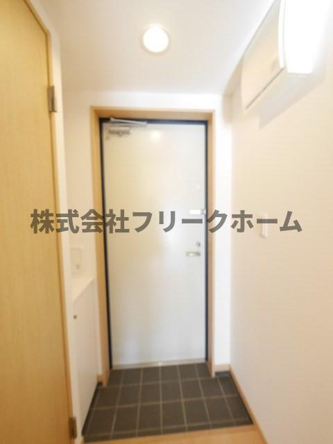 武蔵野市緑町１丁目の賃貸マンションの玄関