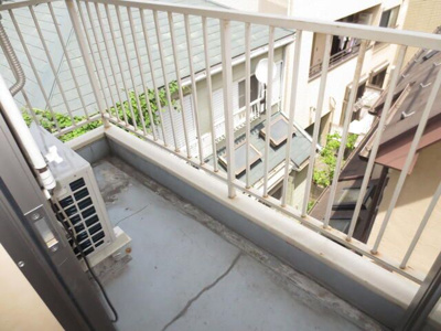 【バルコニー】