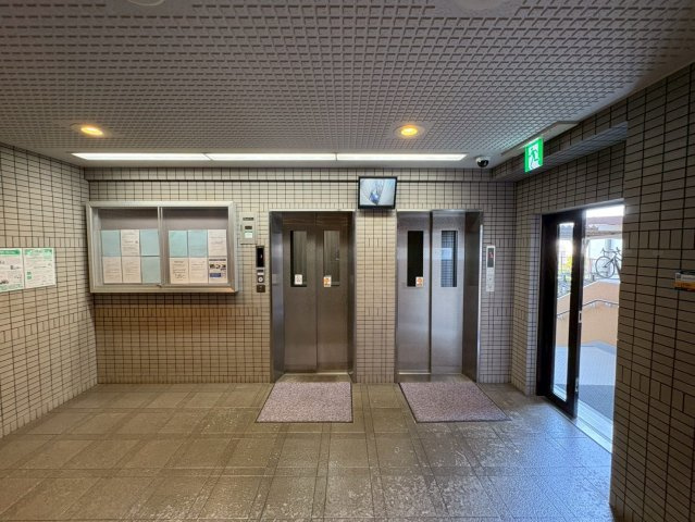 ライオンズマンション和泉上町の設備|EVは２基ありTVモニター付きで安心ですね。