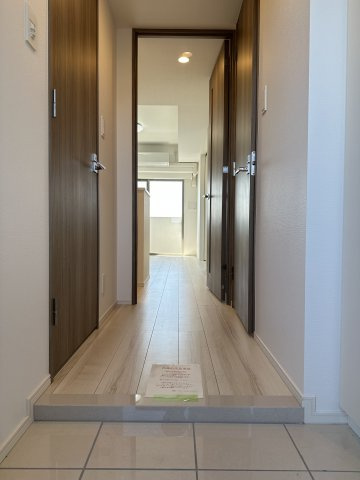 府中市矢崎町１丁目の賃貸マンションの玄関