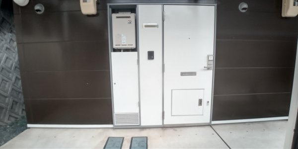 レオパレスＯＡＳＩＳの玄関|設備仕様は号室により異なる為、現況を優先致します。