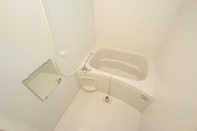 レオパレス市瀬の浴室