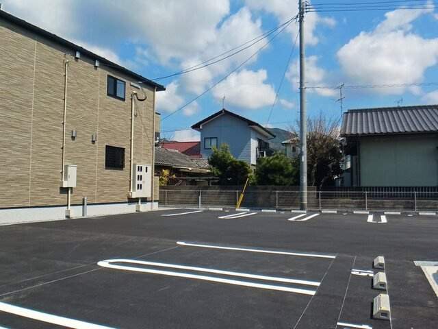 ジェイ・ヴィルタス６の駐車場