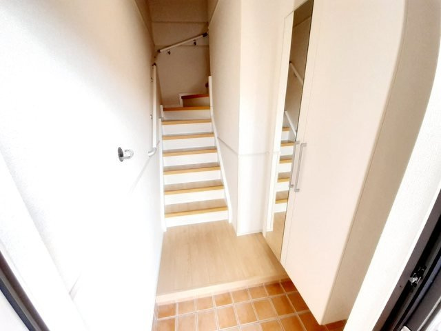 メーシャインの玄関