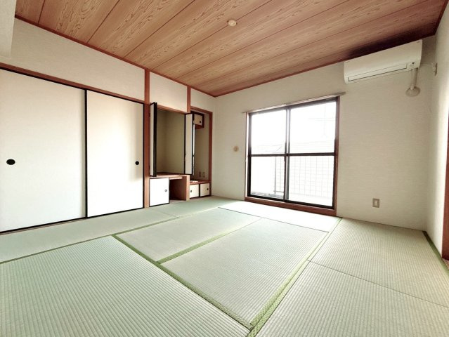 グリーンパレスの和室|エアコン設置済みの和室。寝室や客間として使用可能です