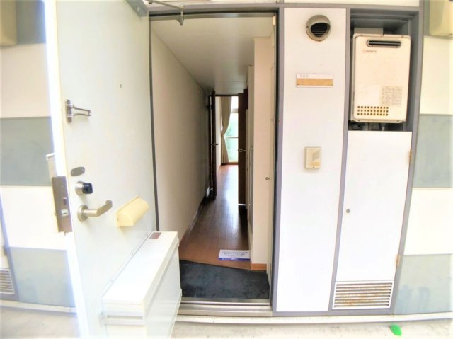 【玄関】 | 設備・使用は号室により異なる為、現況を優先致します。