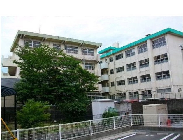 エール湯川Ｂの周辺|北九州市立 湯川小学校まで210m