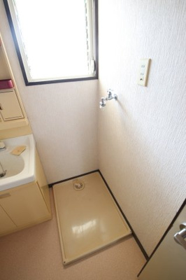 【設備】 | 旭マンション | 室内洗濯機置場