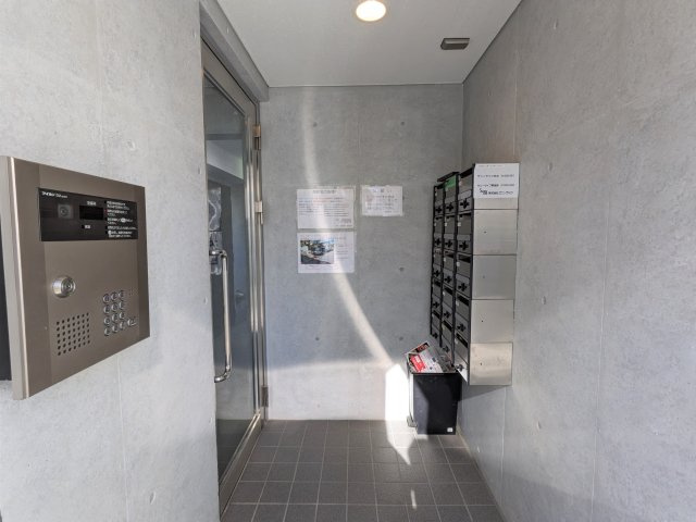 エタニティのエントランス|清潔なエントランスです