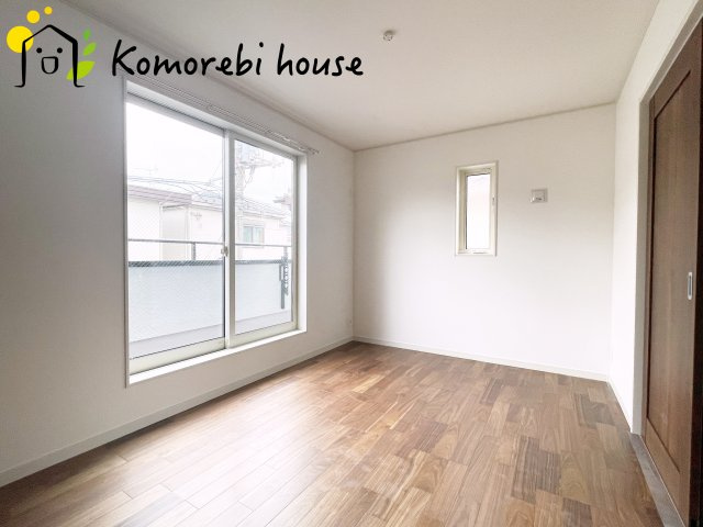 さいたま市北区日進町2丁目　新築一戸建て　グランパティオ　01の寝室|落ち着いた色調の寝室です
