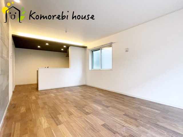 さいたま市北区日進町2丁目　新築一戸建て　グランパティオ　01の居間・リビング|使いやすい居間です