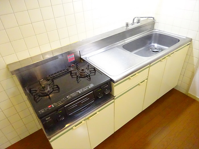 ハイツ柳田のキッチン|お料理しやすいキッチンです