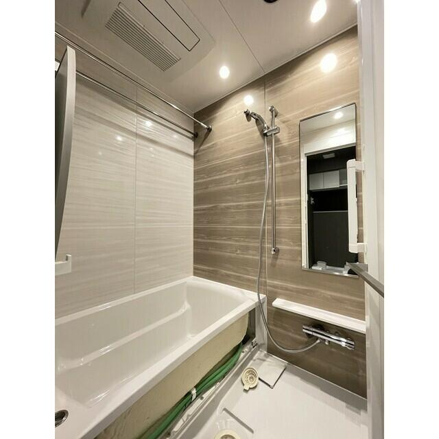 府中市宮西町１丁目の賃貸マンションの浴室