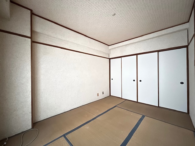 ディオハイツ金剛の和室