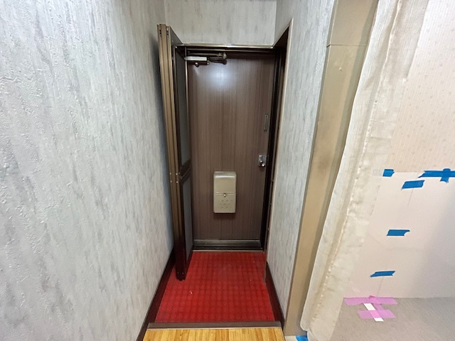 ディオハイツ金剛の玄関