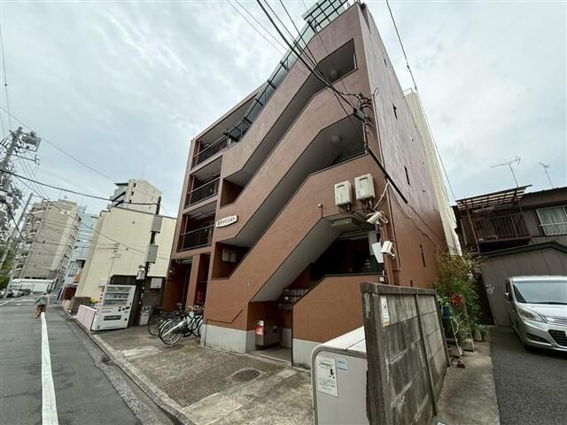花月マンションの外観