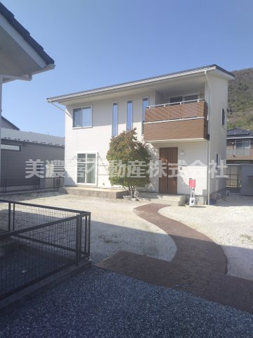 ６６７８９　岐阜市日野東戸建ての外観