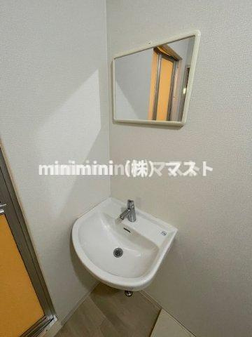 西村ビルの洗面所
