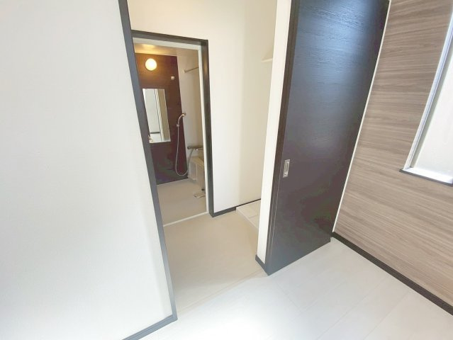 GRANDTIC 宝塚の玄関