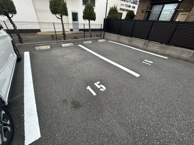 FeliceCasaB棟の駐車場