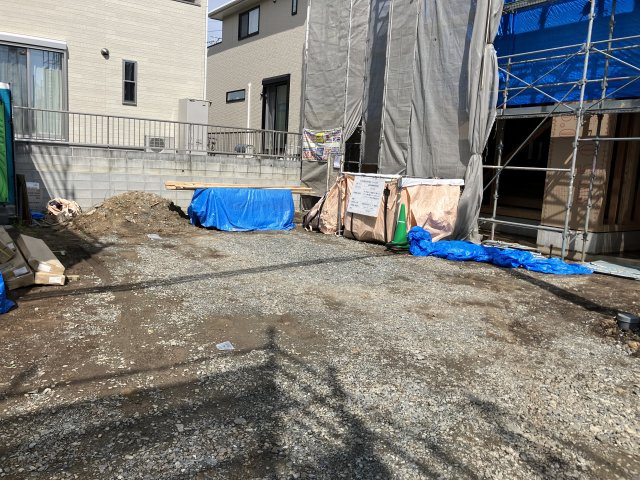 基山町小倉　オール電化新築戸建　一建設株式会社の駐車場