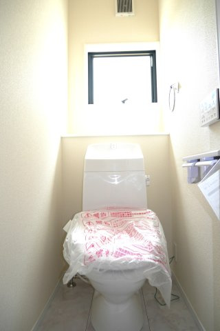 基山町小倉　オール電化新築戸建　一建設株式会社のトイレ