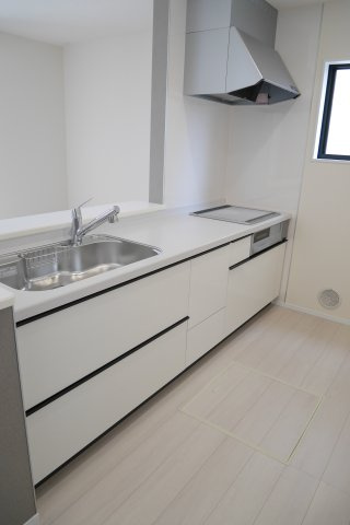 基山町小倉　オール電化新築戸建　一建設株式会社のキッチン