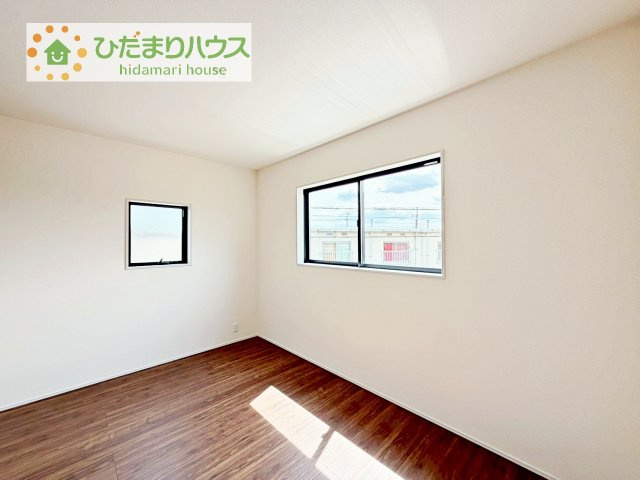 【洋室】 | 第2土浦市烏山　新築戸建 | 机にベットを置けば子供部屋の完成です！