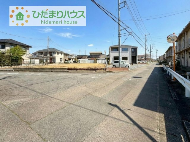 【前面道路含む現地写真】 | 第2土浦市烏山　新築戸建 | たっぷりの陽光と心地よい風が舞い込む住まい♪