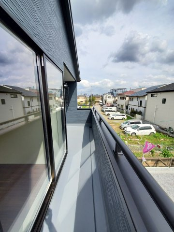 八潮市　大曽根　新築戸建　全1棟のバルコニー|お洗濯にも便利なバルコニー