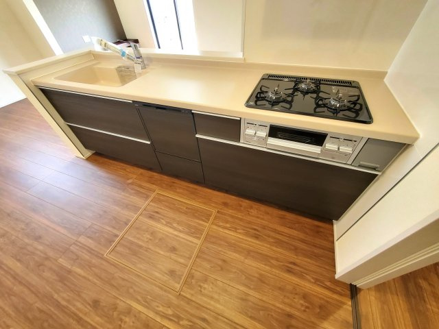 八潮市　大曽根　新築戸建　全1棟のキッチン|キッチンでお料理をお楽しみください