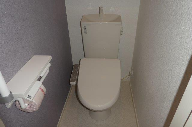 エトワールポレールⅥのトイレ|温水洗浄便座