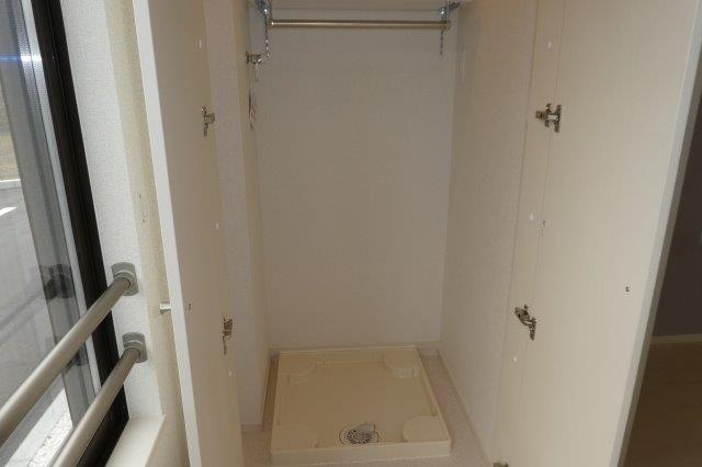 エトワールポレールⅥのその他|洗濯機置き場