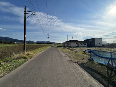 【前面道路含む現地写真】 | 都城市上長飯町　880万円