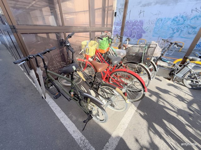 日興桜川ハイツの駐車場