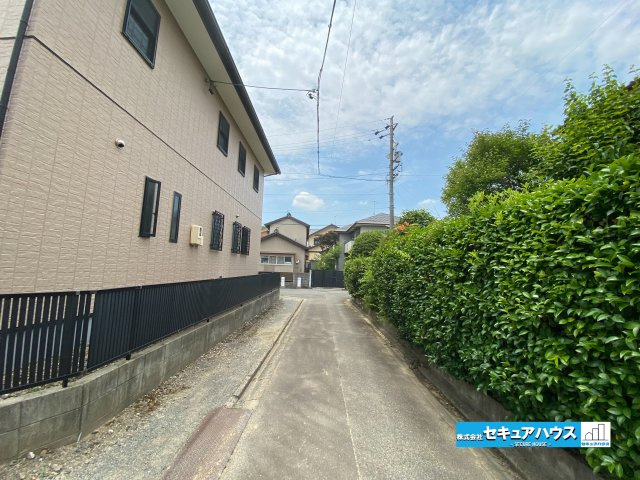 【同施工物件ご案内可】名古屋市南区鳥栖1丁目　全3棟の前面道路含む現地写真|事前予約にて現地ご見学いただけます！お気軽にお問い合わせください♪
■株式会社　セキュアハウス■
住宅ローンに強く、知識、経験豊富なスタッフ在籍
お客様に寄り添い、ご成約後もサポート致します