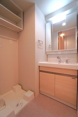 【洗面所】 | ロイジェント駒込六義園 | ※写真は同タイプ住戸です。