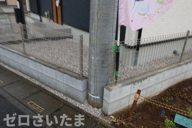 《仲介手数料無料》富士見市上沢２丁目3-1新築一戸建てグラファーレの外観|敷地内に電柱は1本入っています。
