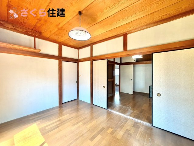 野木町丸林　中古戸建の洋室|1階の洋室です。