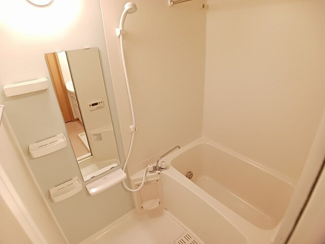 ＵＮＩＴＥ　ＳＯＥＭＯの浴室|落ち着いた空間のお風呂です