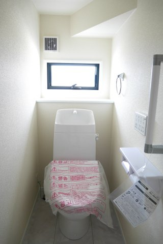 基山町小倉　3号棟オール電化新築戸建　一建設株式会社のトイレ