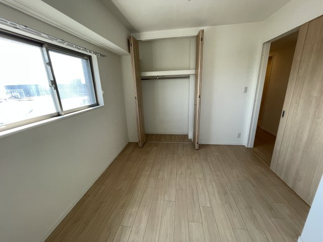 アルファステイツ土佐町の洋室
