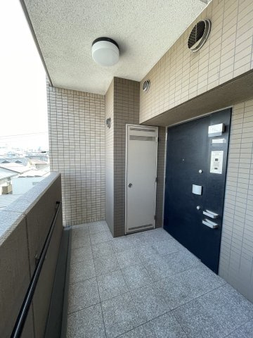 アルファステイツ土佐町の玄関