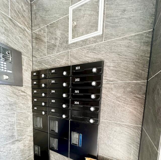 ベルシードステアー目黒武蔵小山のその他共用部分|メールボックスと宅配ボックスです