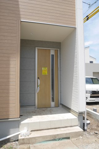 基山町小倉　4号棟オール電化新築戸建　一建設株式会社の玄関