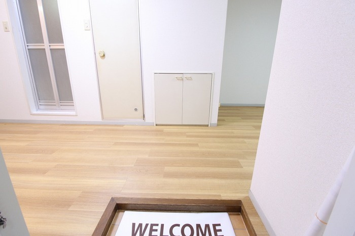 プレジールミスミの玄関